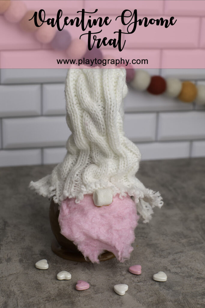 Download Valentine Gnome Treat Playtography